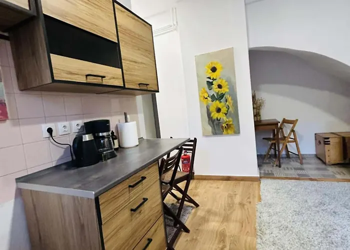 Metro Blue Line Megaro Mousikis αpartment